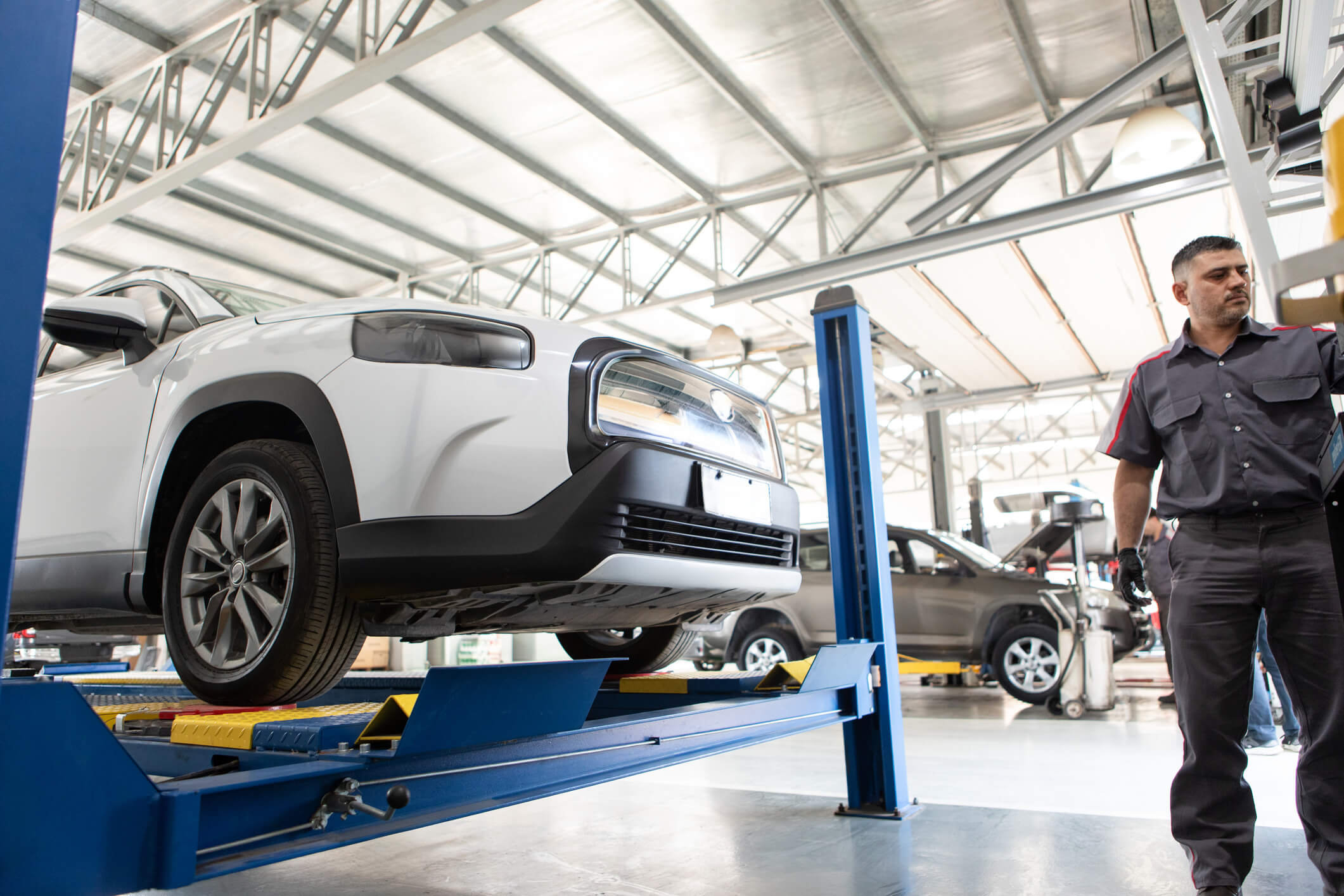 Vehicle inspection at service center